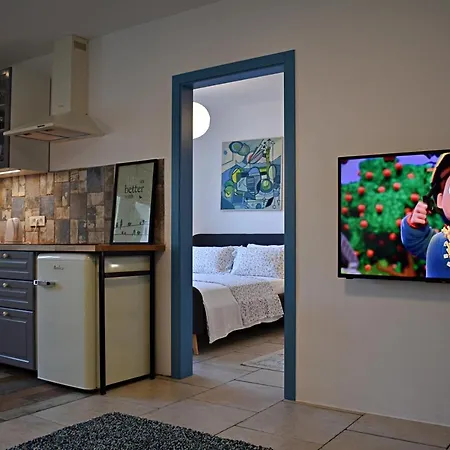Apartma Postaja 33